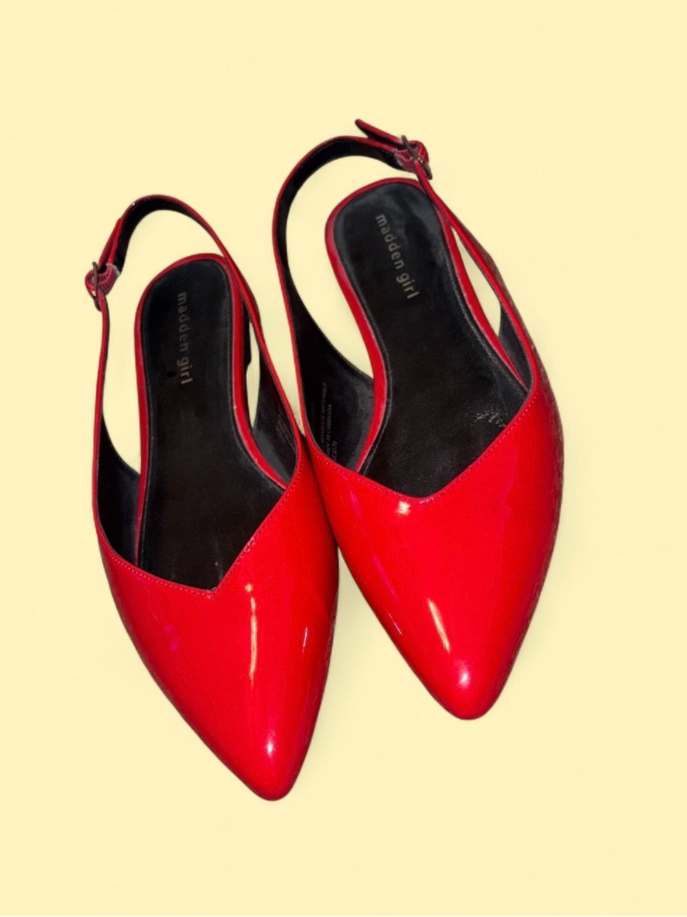 Madden Girl Cherry Red Patent Pointed Toe Slingback Flats • Size 8 ✨❤️ - Picture 2 of 6